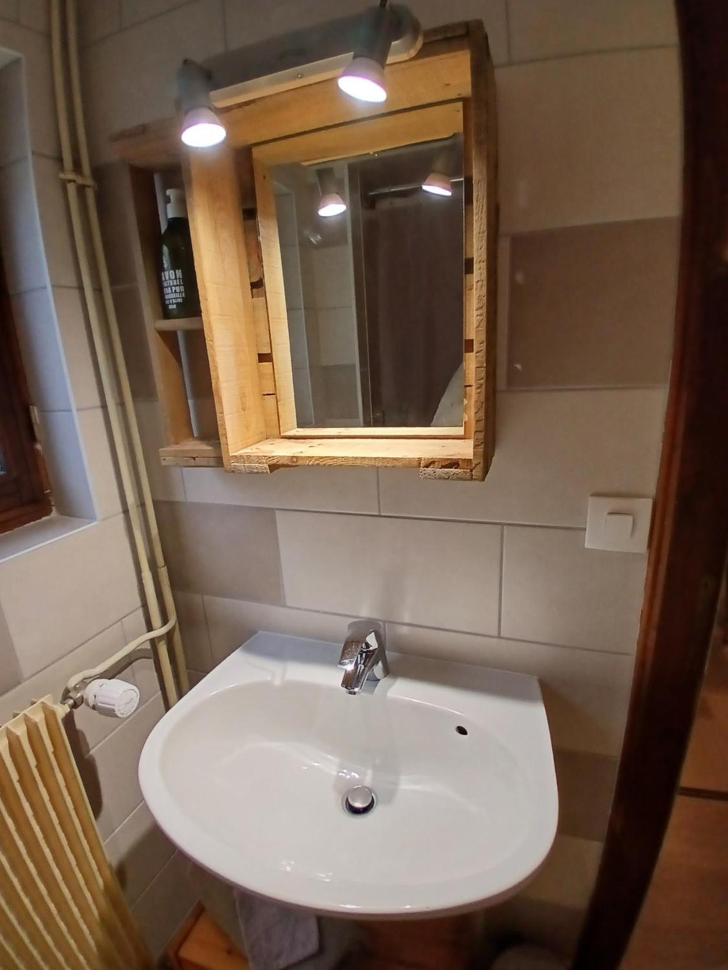 Charmant Petit Appartement Avec Bel Exterieur. Saint-Amarin Room photo